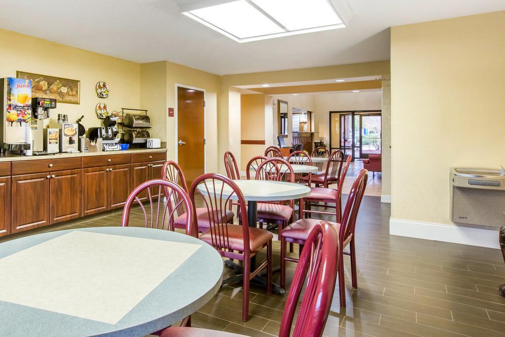 Quality Inn & Suites Canton, Ga Zewnętrze zdjęcie