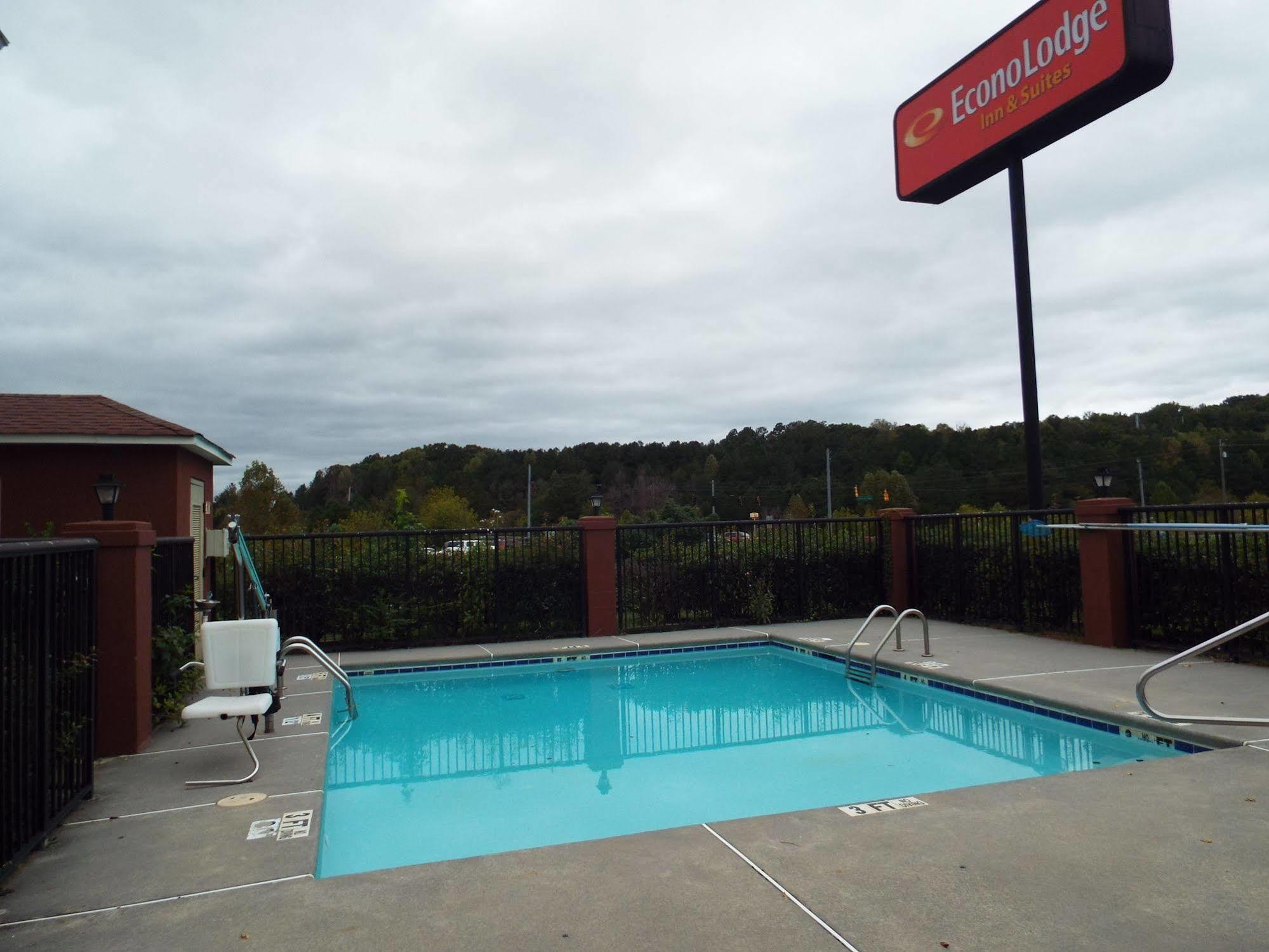 Quality Inn & Suites Canton, Ga Zewnętrze zdjęcie
